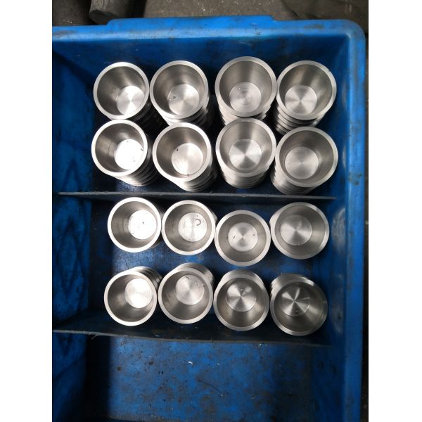 ISO9001 Molybdenum Crucibles For Vacuum Coating Rare Earth Refinery