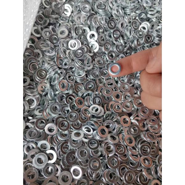 Custom Size Galvanizde Steel Flat Washers / Round Plain Washer DIN125 DIN9021