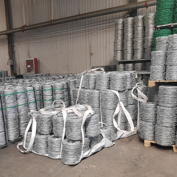12.5 Gauge Zinc Coated Iron Wire Barb Wire Mesh Galvanized Barbed Wire