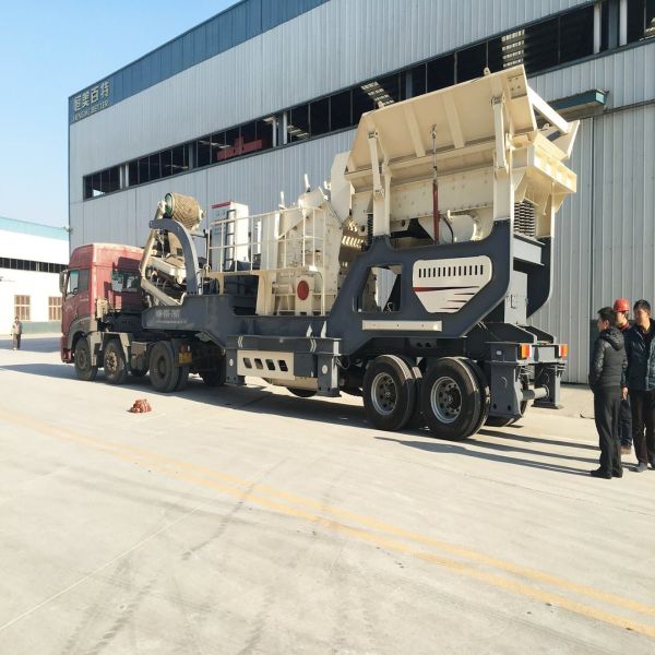 Mobile Rock Jaw Crusher Stone Crusher at 150-300tph Capacity and Lifelong Spare Parts Supply