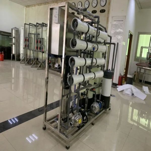 1TPH 2xFRP Tanks Reverse Osmosis Water Plant For Drinking / Farm / Irrigation