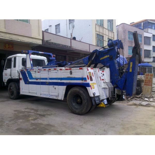 SINOTRUK 30 Ton Heavy Duty Rotator Tow Truck 6 Cylinder 4 Stroke