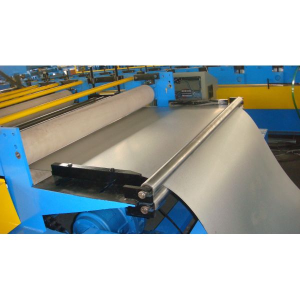 Linha de corte de aço de rolamento automática zinco da tesoura que chapeia a folha do rolo