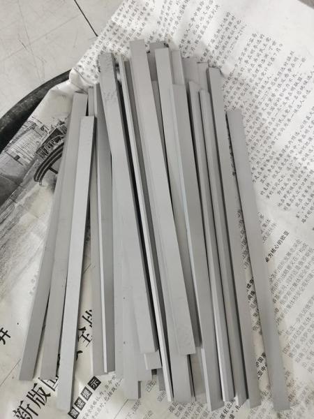 YG10Xの案内面および仕事の残りの刃のための空白の超硬合金のストリップ