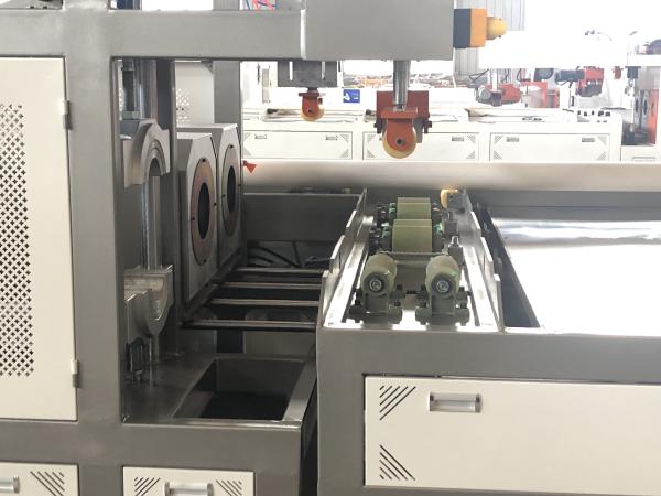 Automatic Electrical Water Supply Plastic PVC Pipe Making Extrusion Socketing Belling Machine