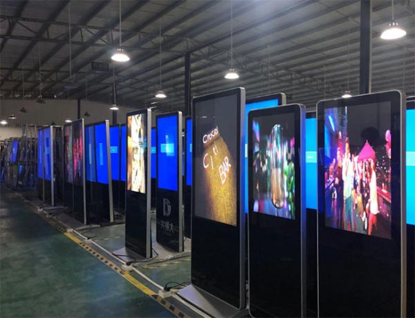43 ângulo de visão magro da exposição 178 da propaganda do LCD da polegada com preço competitivo