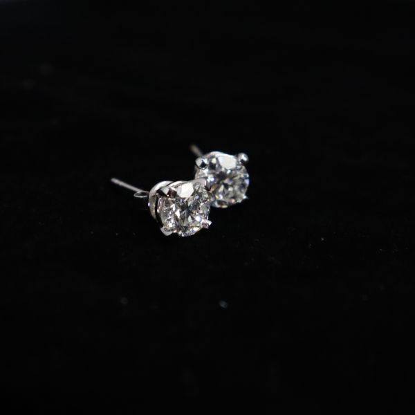 Customized 18K Gold Diamond Stud Earring Fine Jewelry for Anniversary Wedding Banquet IGI GIA Lab Grown Diamond Gift
