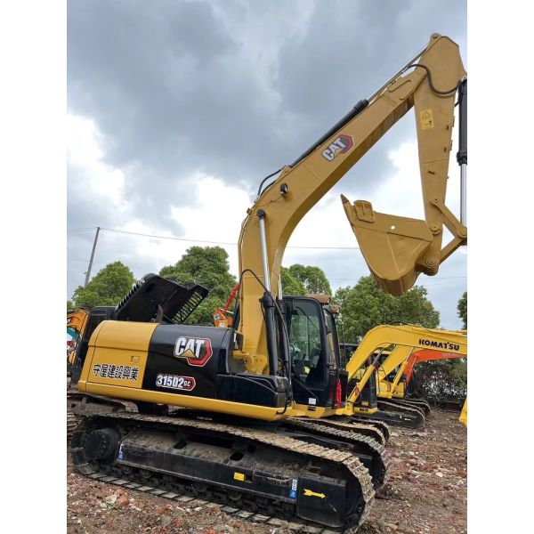 Utilisé Caterpillar 315D2GC Excavator 404 HP 63,500 livres