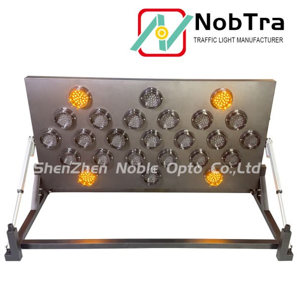 Trailer Or Vehicle Mount Flashing Traffic LED Arrow Boards With 30 Meters Control