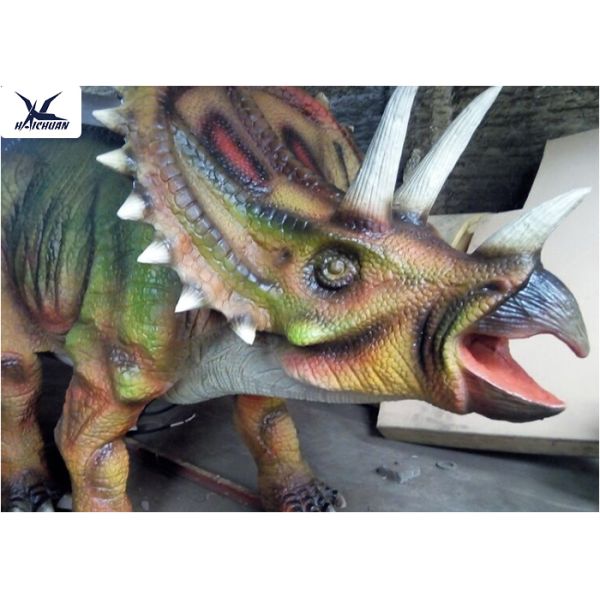 Life Size Farm Animal Models , Full Size Triceratops Dinosaur Lawn Sculpture 