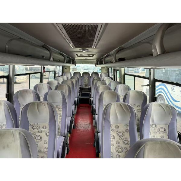 YUTONG ZK6888 Bus d'occasion de taille moyenne et de luxe à faible consommation de carburant 36 places