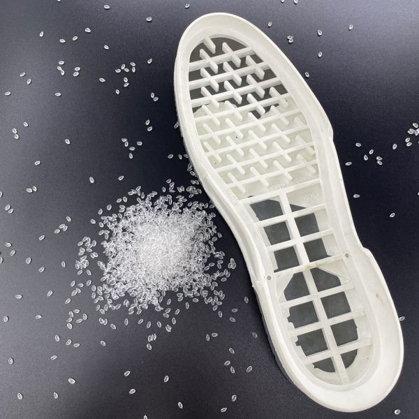 Matière première TPU ultra souple, rebond élevé et absorption des chocs, haute transparence