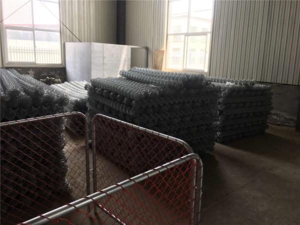 chain link temporary construction fence panels 6FT X 10F Mesh 2 3/8  x 2 3/8 ( 60mm x 60mm ) x 12 gauge wire