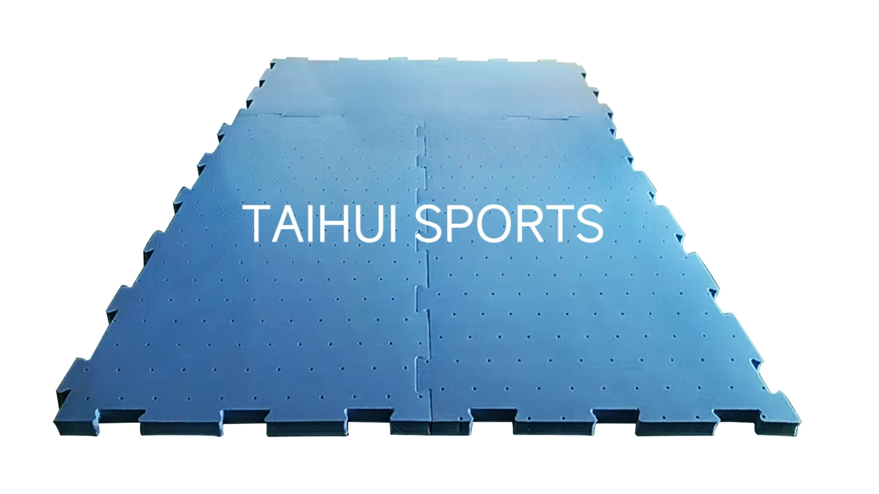 PE Foam Material Interlocking Shock Pad Puzzle Pad for Playground with 20-70mm Thickness and 30kg/m3 Density
