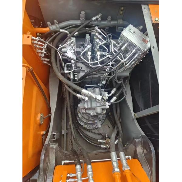 Used construction machinery Hitachi ZX120 crawler excavator for road construction