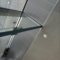 Grilla de barras de aluminio de 5 mm de espesor con altura de barras de rodamiento de 40 mm y superficie de anodizado