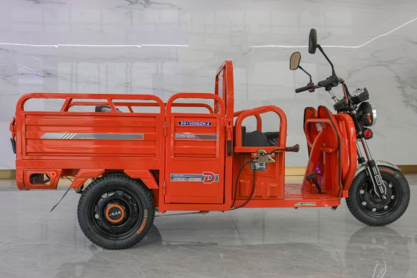 Hot Sale  Scootre/3 Wheel Taxi With Side Seat