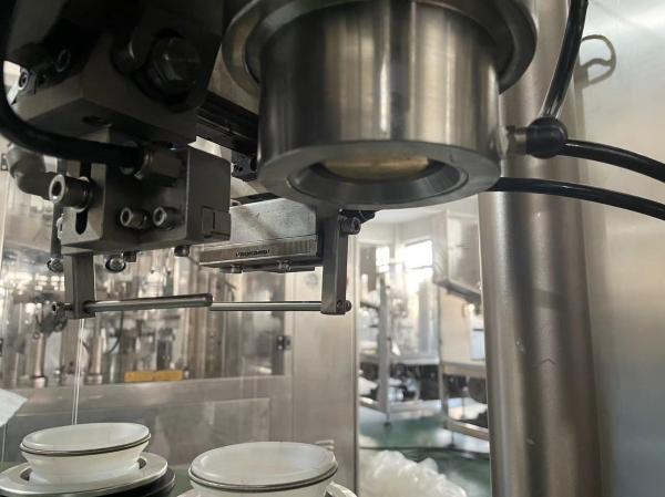 Automatic Laminate Tube Filling Machine 50-75pcs/min Touch Screen
