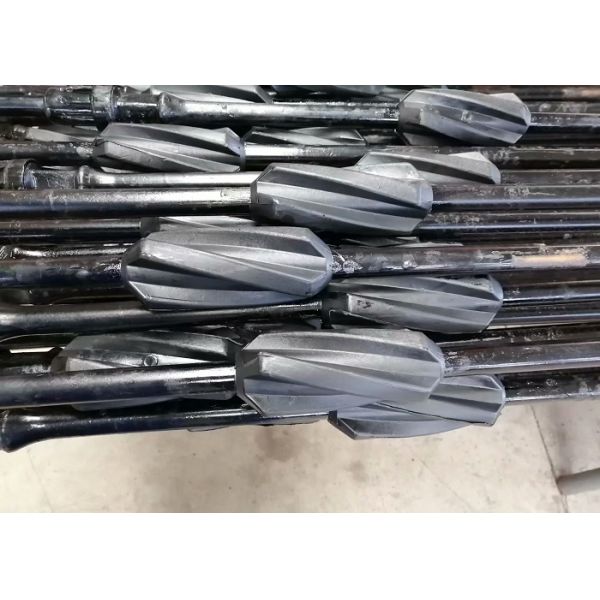 Acero pulido campo petrolífero Rod Hollow Sucker Rod AISI 4140 con el centralizador