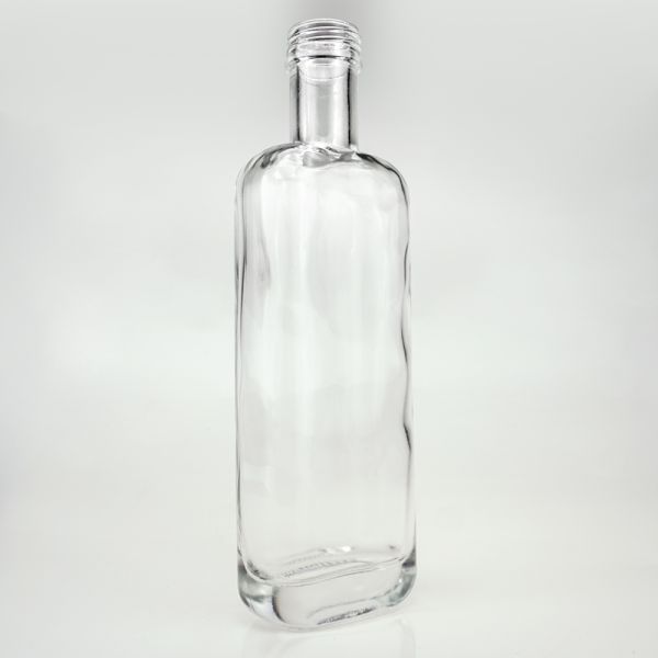 700ml Clear Flat Square Glass Vodka Whiskey Bottle with Screw Cap and Engraving Logo