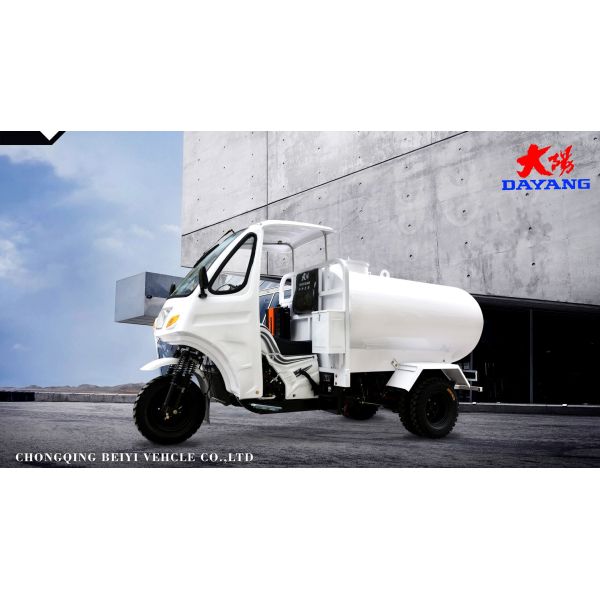 50*100 Chassis Tricycle Cargo Tanker for Farm and Cargo Transportation in South Africa