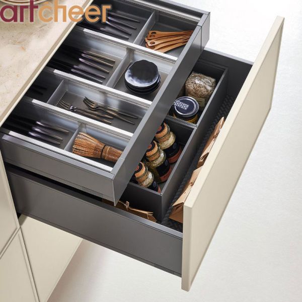 Eco-Friendly Modular Kitchen Cabinets with 3 Years Guarantee and Customized Color Options