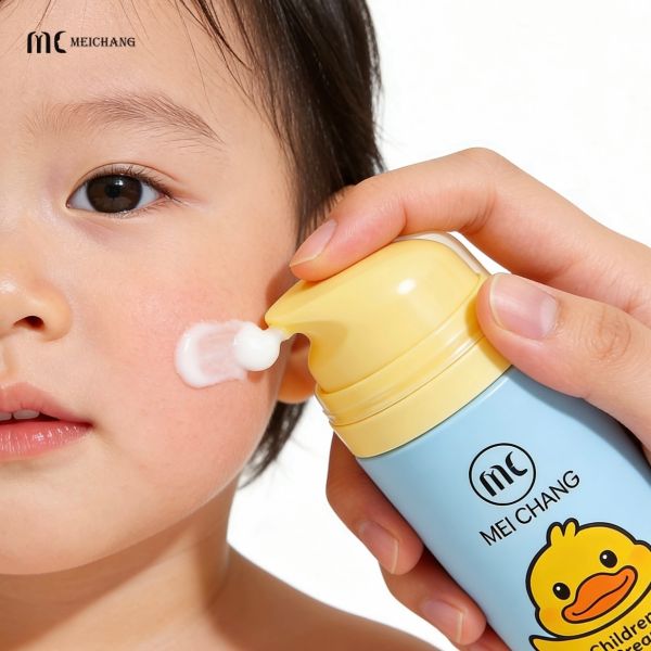 50ml & 100ml Baby Skin Oval Airless Bottle BPA-Free, Leak-Proof PP Packaging for Infant Skincare（MC-244）