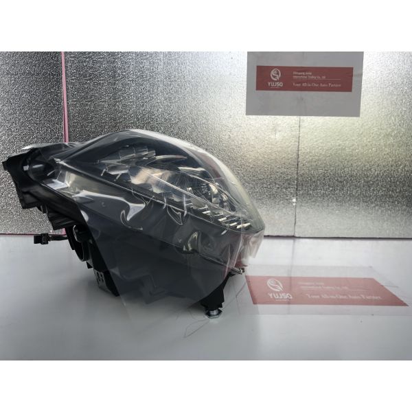 Xenon Right Front Headlight Right Xenon Headlamp 2188204261 For Benz CLS10