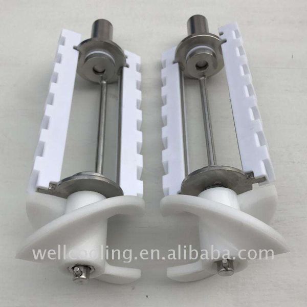 China 220V/380V Counter Top 3 Nozzles Frozen Yogurt Soft Ice Cream Machine
