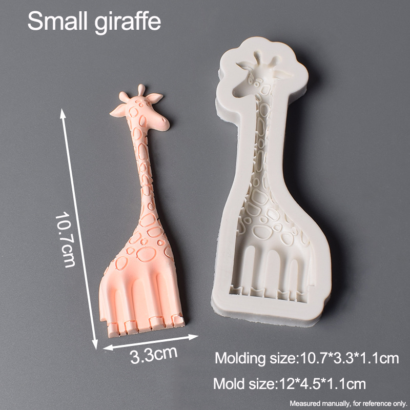 Giraffe Cake Mold Eco-Friendly Silicone Baking Tool with Care Instructions and Different Sizes