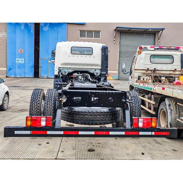 Sinotruk HOWO Дампер Типпер Шасси грузовика 4х2 8 тонн Продажа