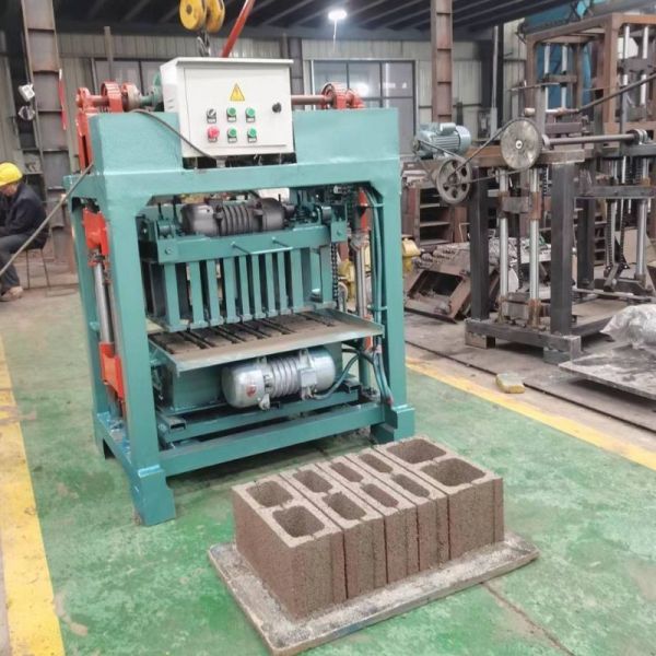 CE Certified Automatic Cement Concrete Brick Moulding Machine with 30-Day Refund Policy