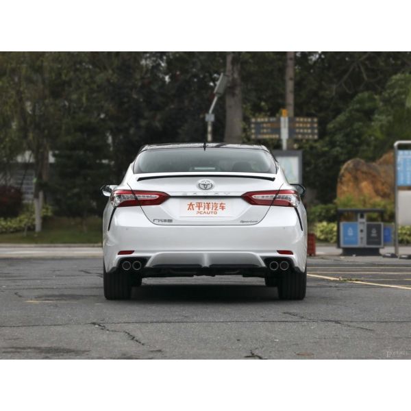Седан Toyota Camry 2023 2.5hq Mh EV Двойной двигатель Флагманский гибридный автомобиль Бензиновый автомобиль