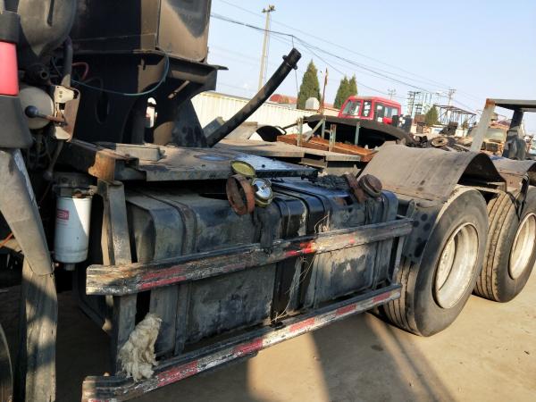 Japanese Diesel Nissan Used Tractor Head Cwb 459 350hp Low Mileage With PTO