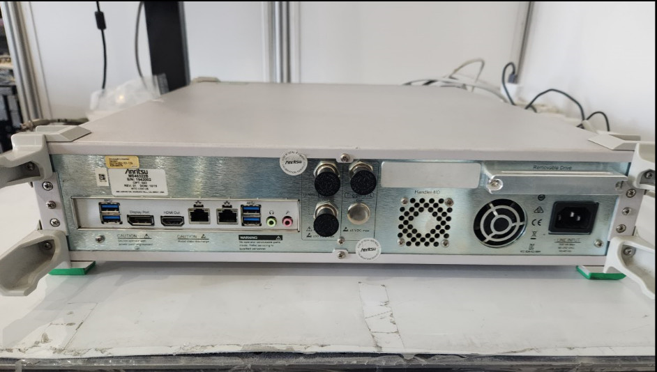 Анализатор векторальной сети Anritsu MS46322B VNA 1 MHz - 43,5 GHz для тестирования радиочастотных устройств