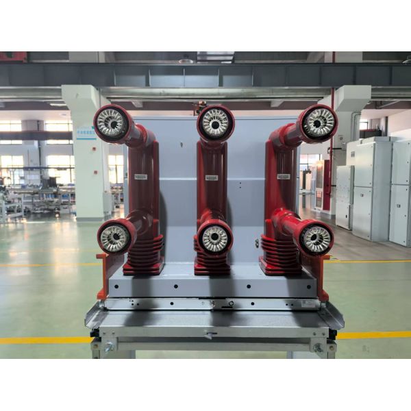 IEC62271-100 Standard High Voltage Circuit Breaker with Closing Bounce 1.025 M/s and Rated Current 630 A for Electrical Network Protection