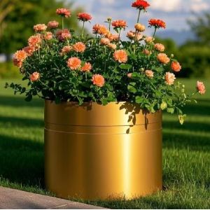 Gold Stainless Steel Flower Pot Rust Resistant Durable Modern Planter For Indoor Outdoor