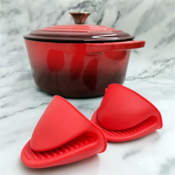 Cuisinier en fer forgé en émail de qualité supérieure de 6 litres avec couvercle - Disponible en 6 couleurs avec gants en silicone et porte-pot
