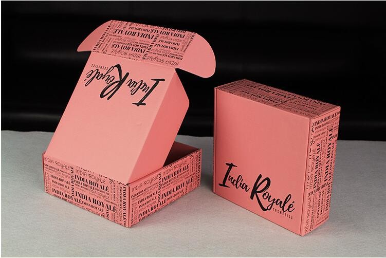 Отправитель гофрированной бумаги слоения Matt подарка Recyclable кладет упаковывая коробку в коробку