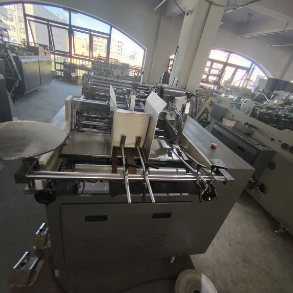 Non standard carton machine # decorative works # food carton # disposable lunch box # Hot-melt adhesive process