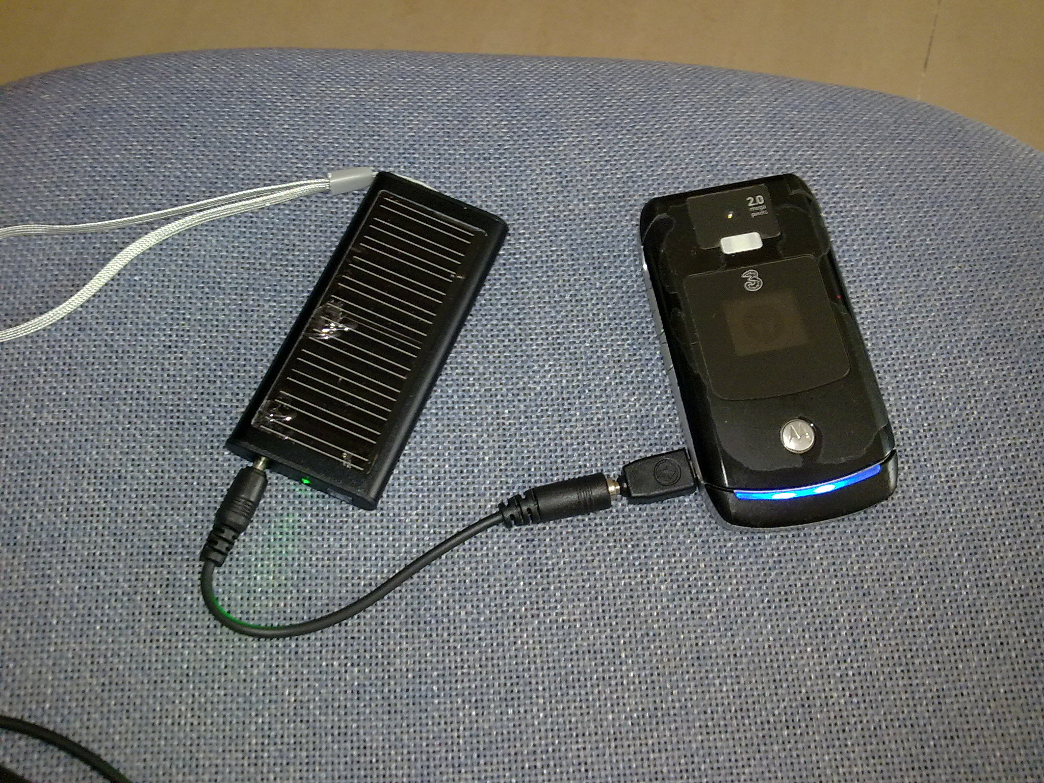 High Quality 800mAH Monocrystalline Silicon Mobile Phone Solar Charger