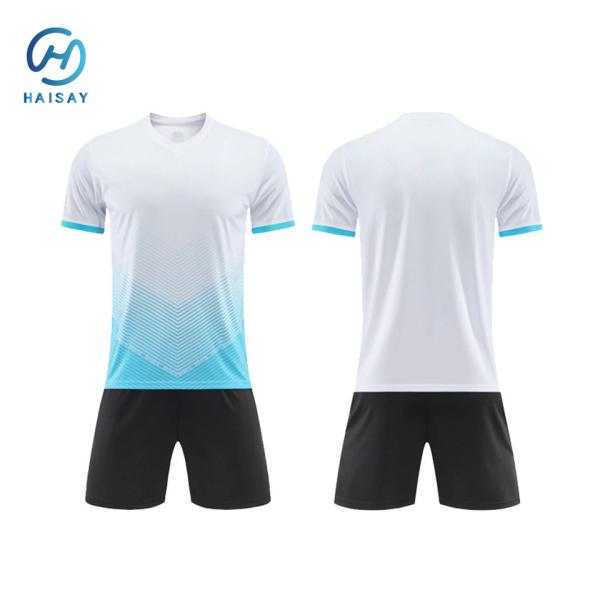 T-shirt de football de performance ∙ Étirement à 4 voies, séchage rapide, protection UV ∙ Des conceptions d'équipe personnalisables