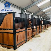 Porte coulissante polyvalente stable pour chevaux pour différentes races et tailles