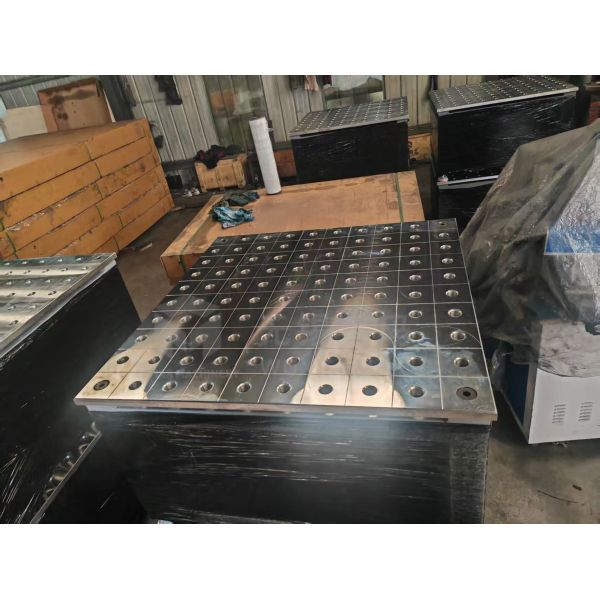 2D Welding Workbench Welding Fabrication Table With Uniform Hole Distribution System