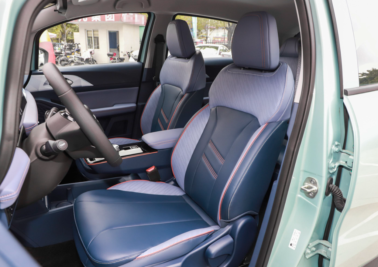 Небольшая геометрия Э 2022 320КМ 5 электромобиля СУВ 4 места двери 4