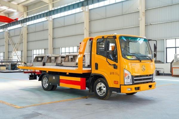 Dayun QuanChai Engine 132 Horsepower Board Length 5.2 Meters ,3 Tons Rear Support Arm, 4 Tons Hoist ,wrecker Truck
