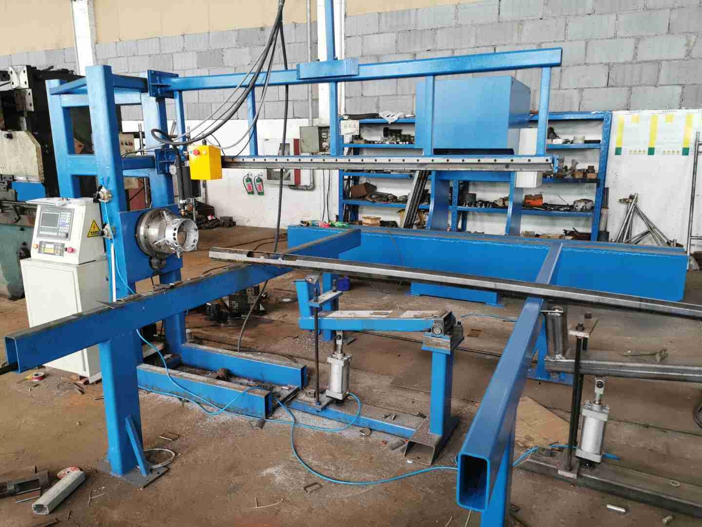 2500 мм Машина для резки дверей с легким полюсом, CNC плазменная машина для резки дверей с легким полюсом