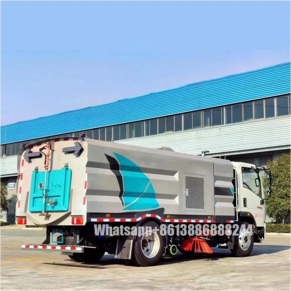 Howo  10000 Liters Road Washer  Road Sweeping Truck    Cleaning Truck