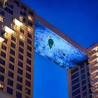 Projecteur de projection 3D vidéo hologramme extérieur pour grandes expositions murales