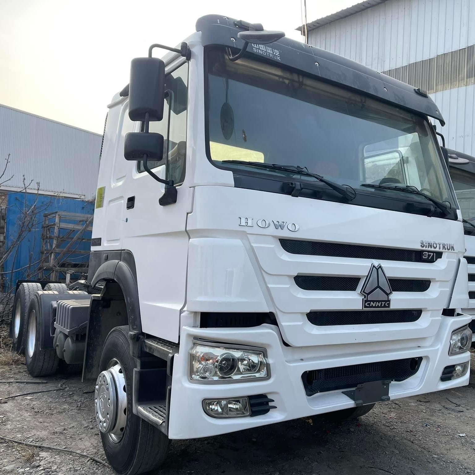 Construction Used Tractor Trailer Tipper Sinotruk Howo 371 8x4 For Logistics